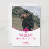 Faire-part Magenta Fleur de Lis Photo Enregistrer La Date (Devant)