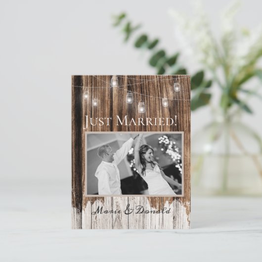 Faire-part Mariage en bois rustique et lanternes (Debout devant)