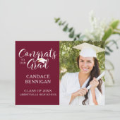 Faire-part Maroon Burgundy CONGRATS GRAD Typographie Photo (Debout devant)