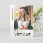 Faire-part Modern 2 Photo Graduation Class of 2026  (Debout devant)