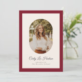 Faire-part Modern Maroon Oval High School Photo Graduate (Debout devant)