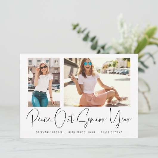 Faire-part Modern Peace Out 2 Photos Script Graduation (Debout devant)
