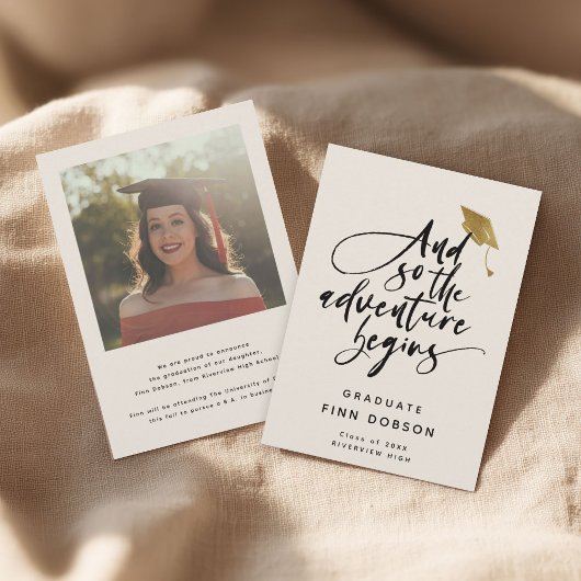 Faire-part Modern Script Graduation Aventure Commence Photo