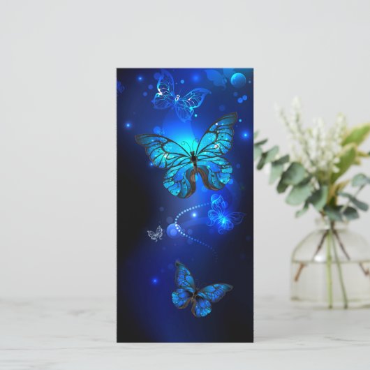 Faire-part Morpho Butterfly in the Dark Background (Debout devant)