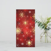 Faire-part Noël Golden Snowflakes sur Arrière - plan rouge (Debout devant)