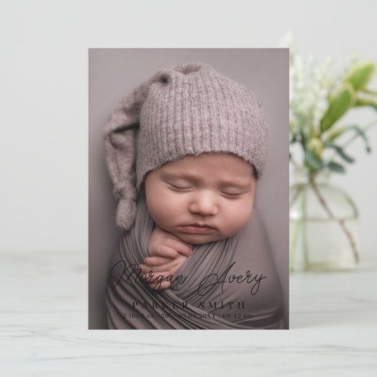 Faire-part Noir neutre Signature Script Nouveau bébé photo (Debout devant)