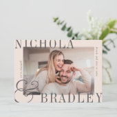 Faire-part Nouvelles Joyeuses | Annonce de Fiançailles Photo (Debout devant)