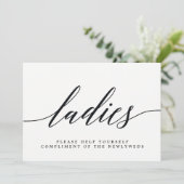 Faire-part Panneau salle de bain Mariage pour dames - Script  (Debout devant)