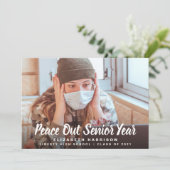 Faire-part Peace Out Senior Year Photo Graduation (Debout devant)