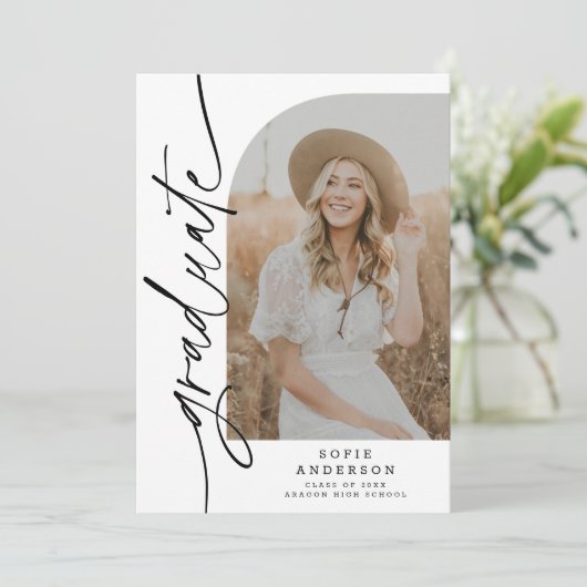 Faire-part Photo chic blanc et noir de l'arc de script (Debout devant)