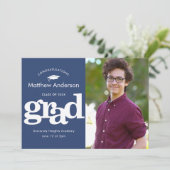 Faire-part Photo de diplôme bleu marine typographie moderne a (Debout devant)