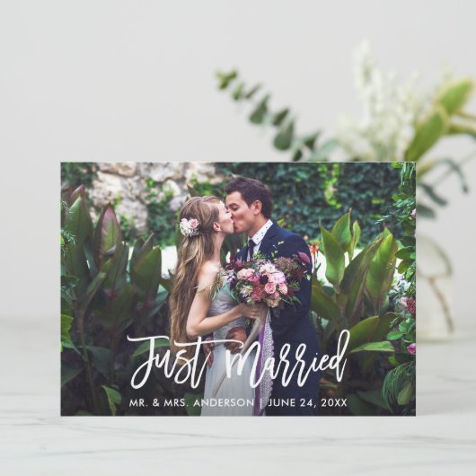 Faire-part Photo de mariage Just Married en écriture Modern B (Debout devant)