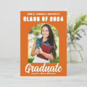 Faire-part Photo de remise de diplôme moderne orange et blanc (Debout devant)