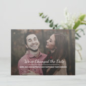 Faire-part photo de report mariage (Debout devant)