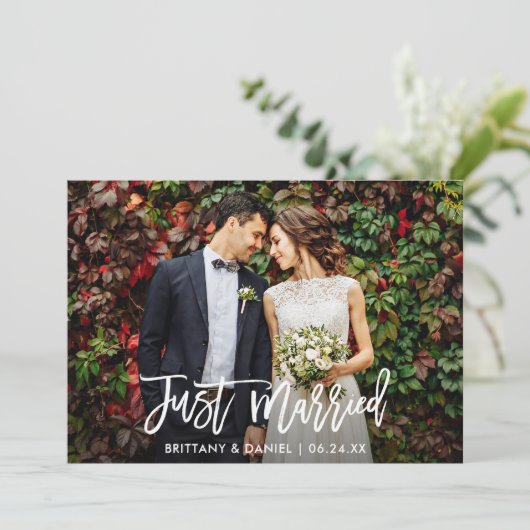 Faire-part Photo De Script De Brosse Moderne Juste Marié (Debout devant)