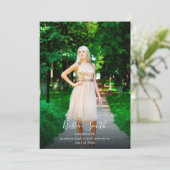 Faire-part photo minimaliste pour diplômés (Debout devant)