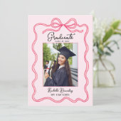 Faire-part Pink Coquette Bow Frame Graduate Photo Graduation  (Debout devant)