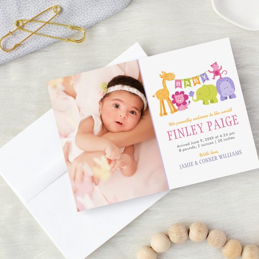 Faire-part Portrait de naissance de petite fille aux animaux