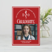 Faire-part Red Osteopathic Médicale School Graduation Photo (Debout devant)