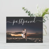 Faire-part Report de date de mariage minimaliste avec photo (Debout devant)