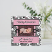 Faire-part rose bébé en fleurs avec bébé photo (Debout devant)