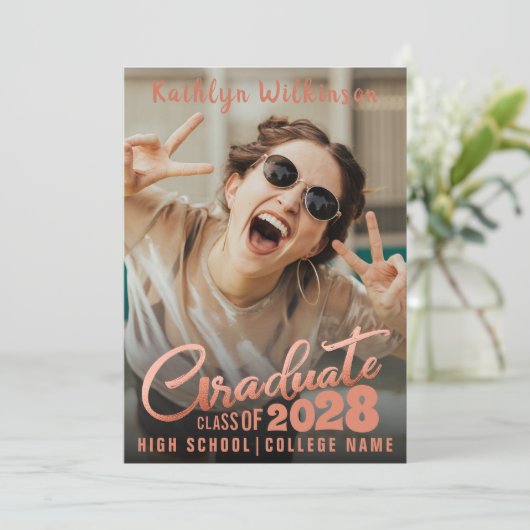 Faire-part Rose moderne Gold Élégant Script 2 Photo Graduatio (Debout devant)