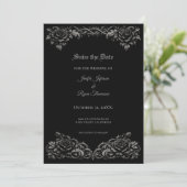 Faire-part Roses noires et blanches Gothiv Save the date (Debout devant)
