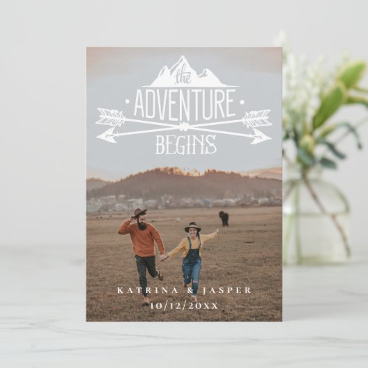 Faire-part Rustic Adventure Commence À Enregistrer La Date Ph (Debout devant)