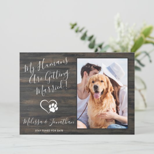 Faire-part Rustique Mes Humains Se Marient Engagement Animal (Debout devant)