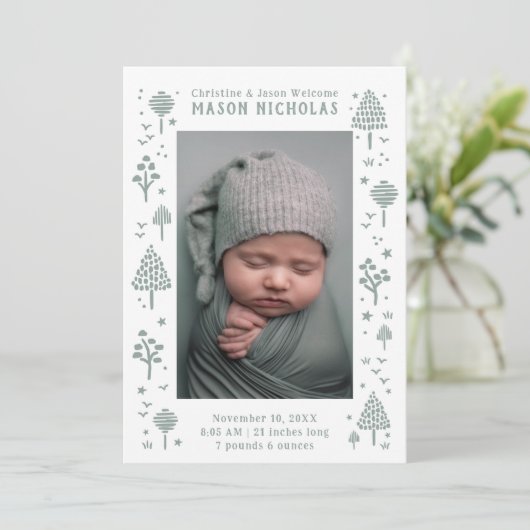 Faire-part Sage Green Woodlands Photo Naissance (Debout devant)