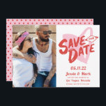 Faire-part Saint Valentin Las Vegas Photo Save the Date<br><div class="desc">Les invitations aux mariages de Las Vegas,  roses et rouges de la Saint-Valentin,  peuvent être customisées et utilisées pour l'emplacement mariage de votre choix. Ajoutez votre photo,  vos noms,  la date et l'emplacement du mariage. Revient à une conception de pois rose et rouge sur le dos.</div>