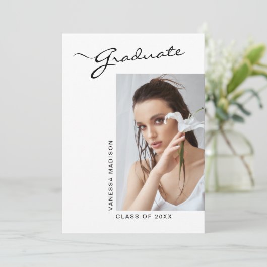 Faire-part Script élégant moderne photo simple | Graduation (Debout devant)
