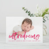 Faire-part Script Magenta Moderne Présentation de la photo Na (Debout devant)