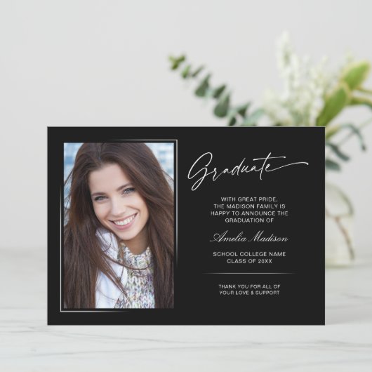 Faire-part Script manuscrit moderne Graduate 2 photo (Debout devant)