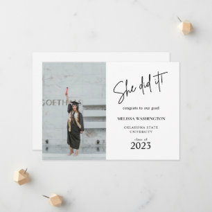Faire-part Script minimaliste Elle l'a fait Graduation Photo