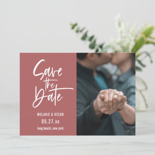 Faire-part Script Moderne Cèdre Dusty Photo Enregistrer La Da (Debout devant)