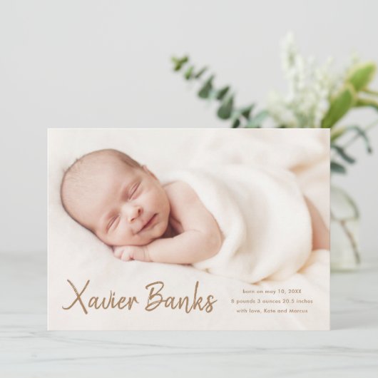 Faire-part Script moderne photo bébé naissance (Debout devant)