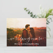 Faire-part Script simple pour des photos de mariage minimalis (Debout devant)