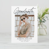 Faire-part Signature noire moderne Script photo Graduation (Debout devant)