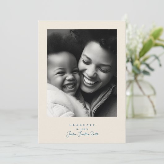 Faire-part simple cadre moderne 5 script photo graduation (Debout devant)