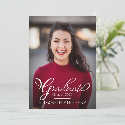 Faire-part Simple Classy White Script Graduate Photo (Debout devant)