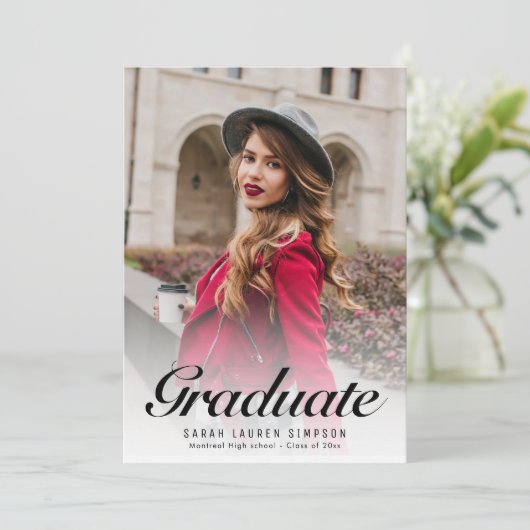 Faire-part simple de graduation calligraphique (Debout devant)