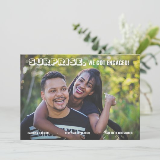 Faire-part Simple Surprise Photo, Nous Nous Sommes Engagés Fi (Debout devant)
