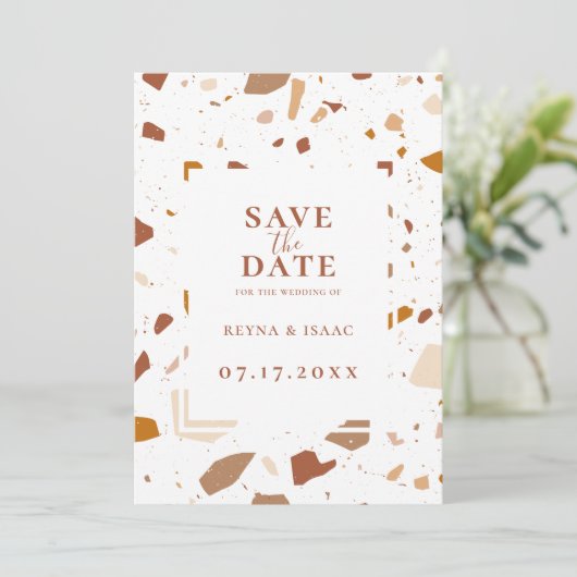 Faire-part Terra-cotta Terrazzo Économisez La Date (Debout devant)