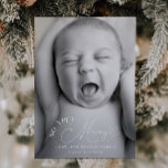 Faire-part Très Joyeux Noël de naissance<br><div class="desc">Elégante carte de faire-part de naissance de Noël avec typographie qui dit "si joyeux" avec un coeur. C'est une carte faire-part de naissance pour les saisons de vacances ! Ajoutez vos photos,  vos statistiques de naissance et un message ! La photo verticale fonctionne le mieux à l'avant.</div>