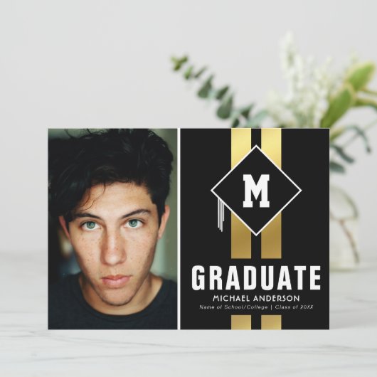 Faire-part Typographie de l'or noir Hommes Graduation Photo (Debout devant)