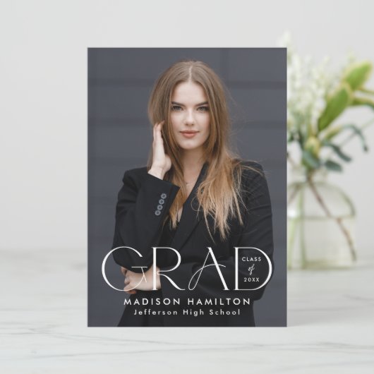 Faire-part Typographie Moderne Grad 2 Diplôme Photo (Debout devant)
