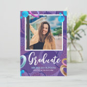 Faire personnaliser un faire-part de remise de dip (Debout devant)