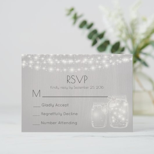 Fairy Lights Et Mason Jars Mariage rustique RSVP (Debout devant)