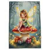 Fairy on a Mushroom in Enchanted Forest Christmas Medium Cadeauzakje (Achterkant)